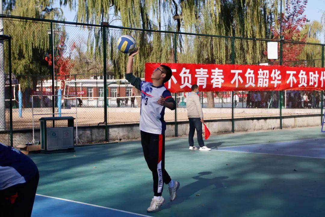 2cca95bc2e234dfe91c2b76db01c7ac2.jpg