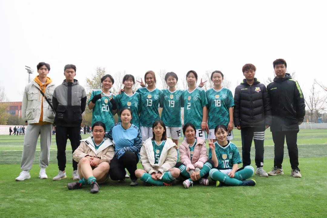 812c37d317494bc9b5c2a5162bcd530e.jpg