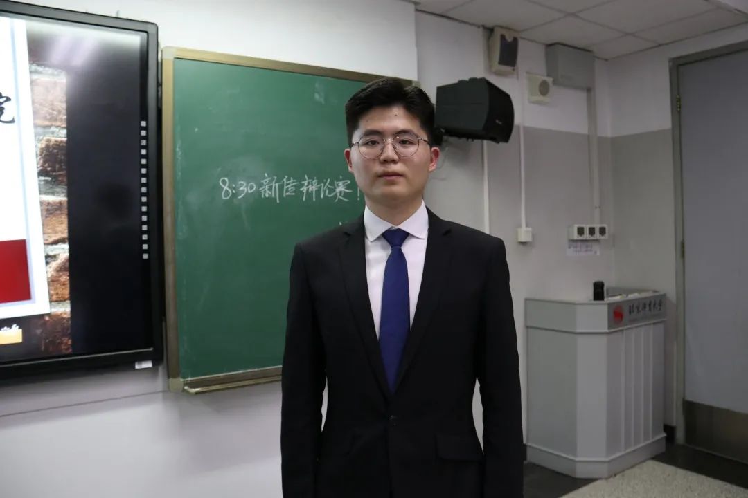 7ce1b9f70f7a4bb7adb415e40cb34730.jpg
