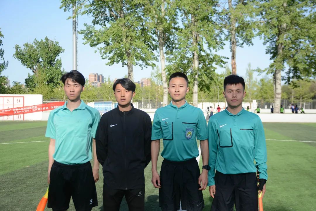 8feef263587c40f183ed9528182f96ab.jpg